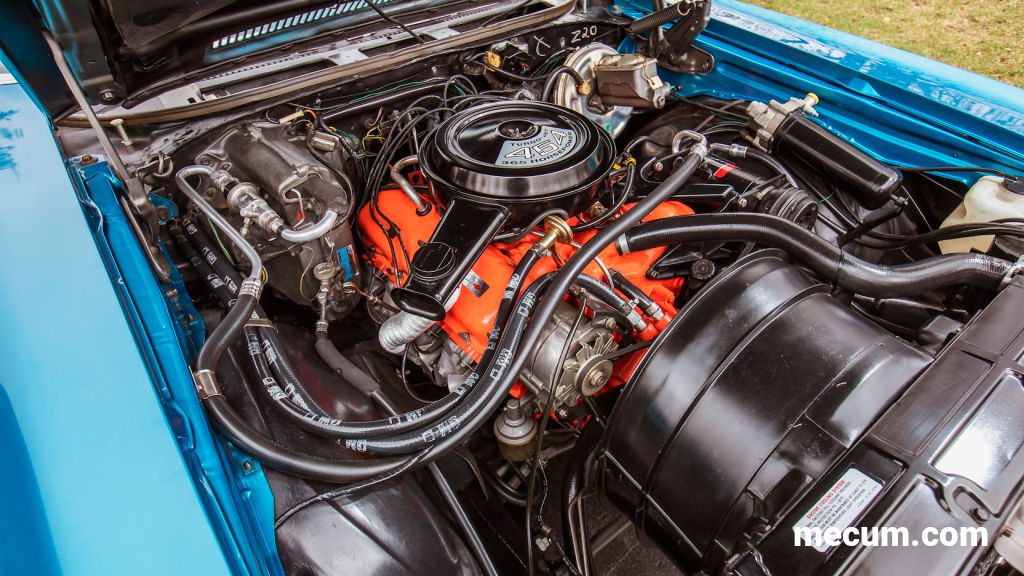 Photo of a 454 engine in a 1971 Monte Carlo SS