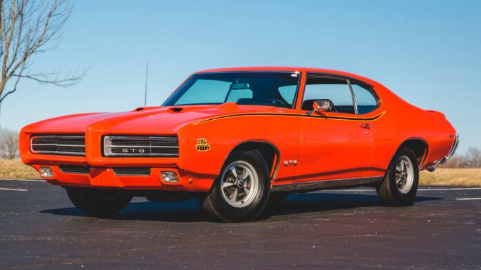 Top 10 Craziest Muscle Car Paint Colors from the Factory