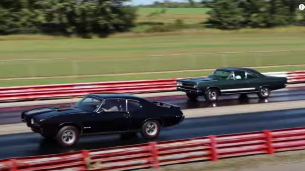 1969 Pontiac GTO vs 1968 Plymouth GTX [Pure Stock Drag Race]