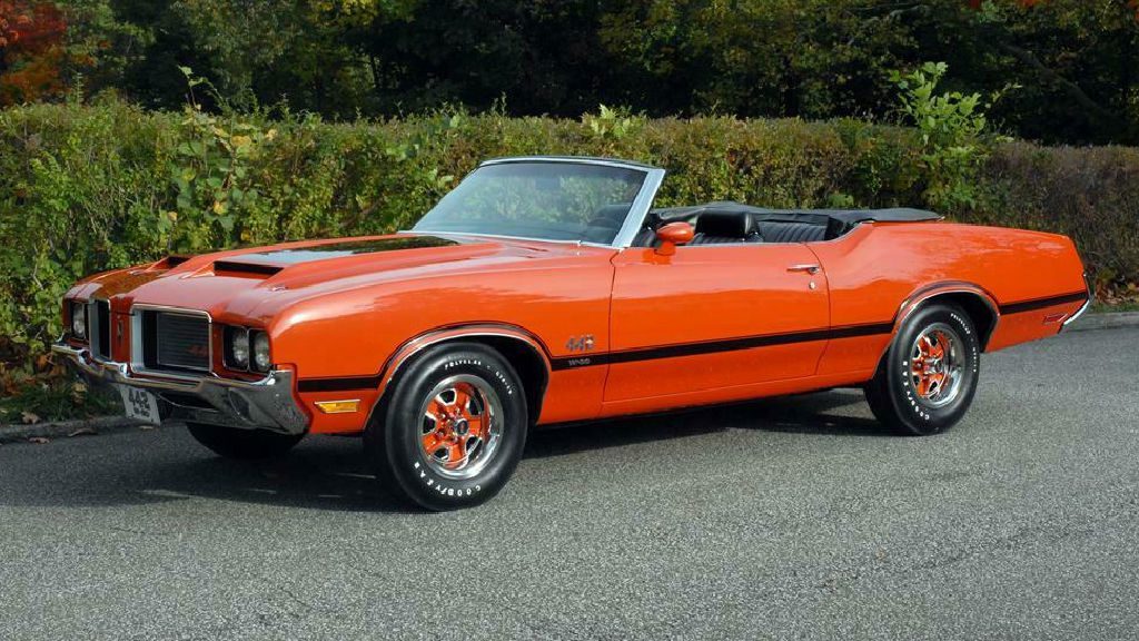 Photo of a 1972 Oldsmobile 4-4-2 W-30 Convertible 455