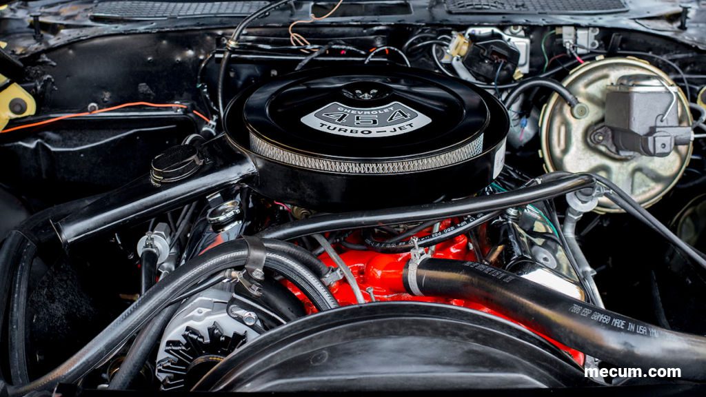 Photo of a Chevy 454 LS5 Engine