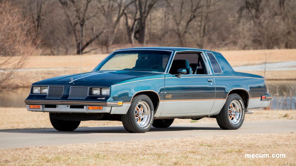 Photo of a 1986 Oldsmobile 442